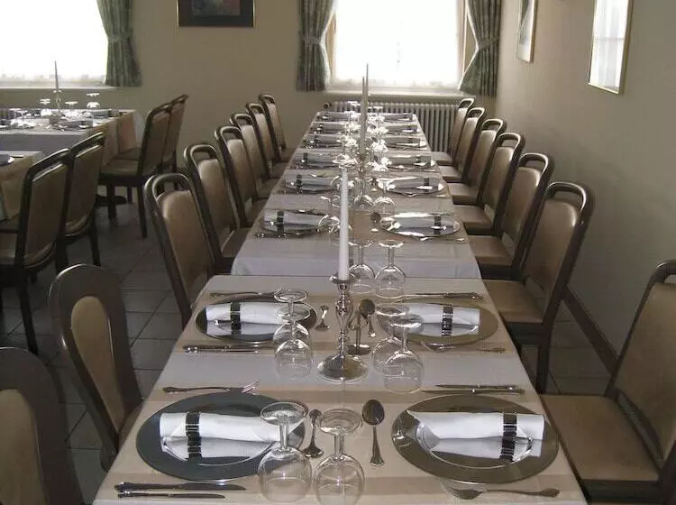 Отель Restaurant Tannenhof