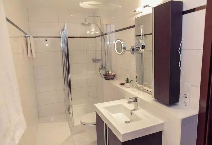 Отель Restaurant Tannenhof