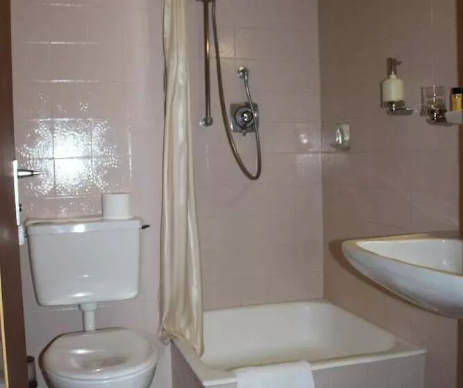 Отель Restaurant Tannenhof