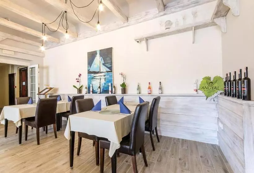 Park Hotel Ambrózia