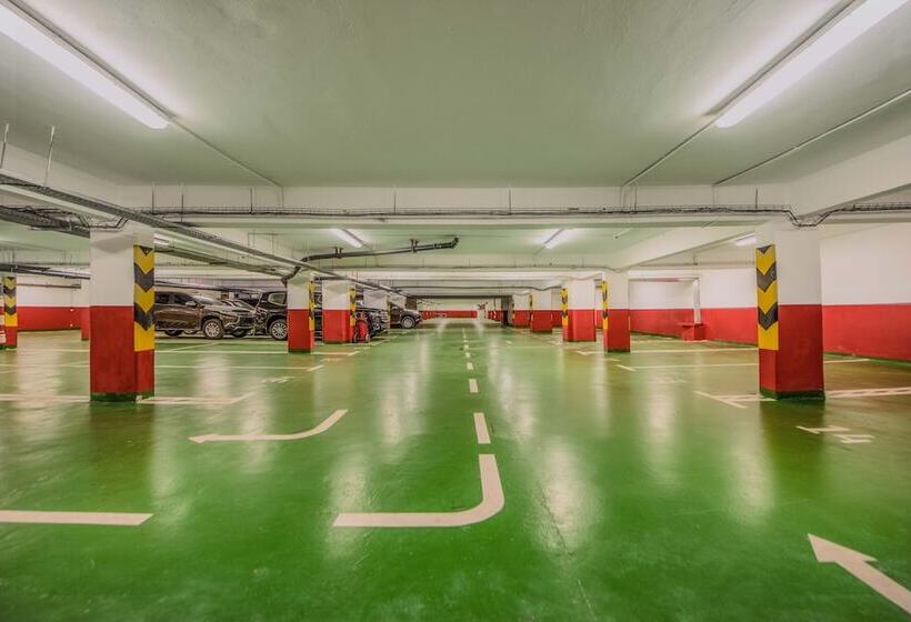 هتل Krystal Palace Douala