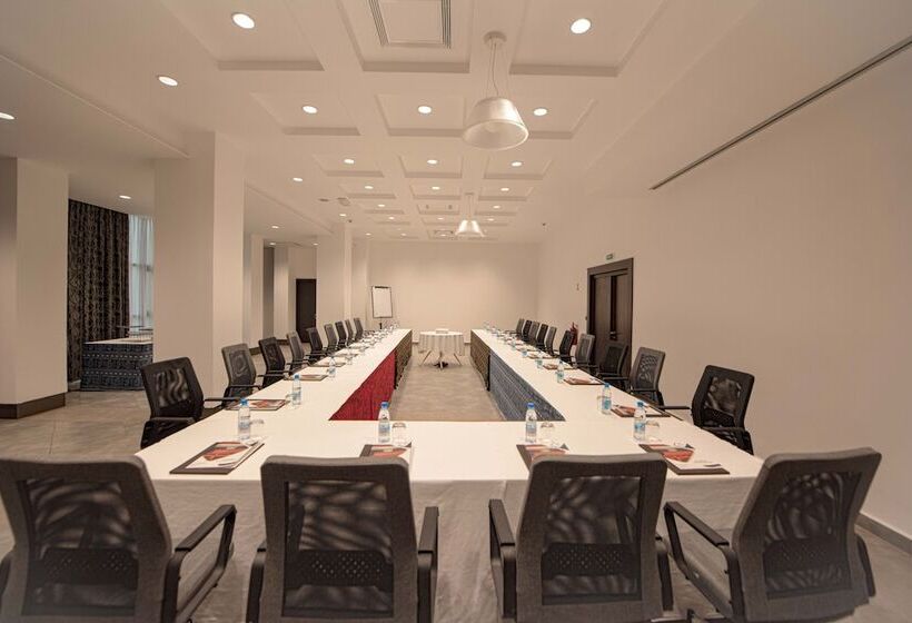 هتل Krystal Palace Douala