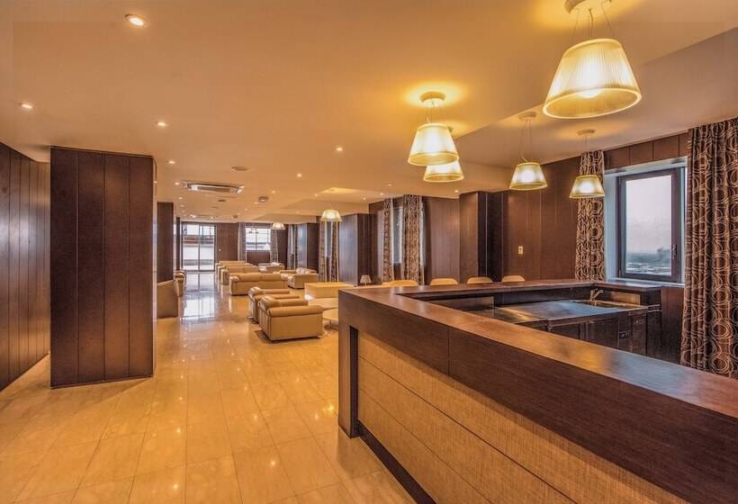 هتل Krystal Palace Douala