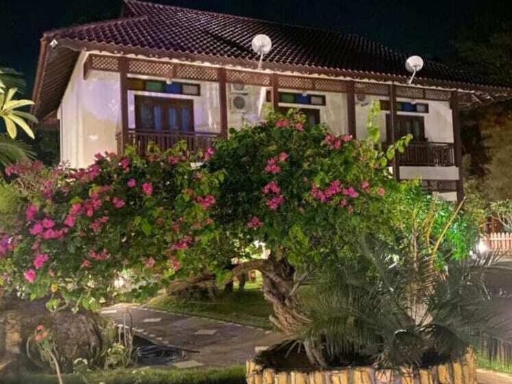 Hotel Singgahsana Villa