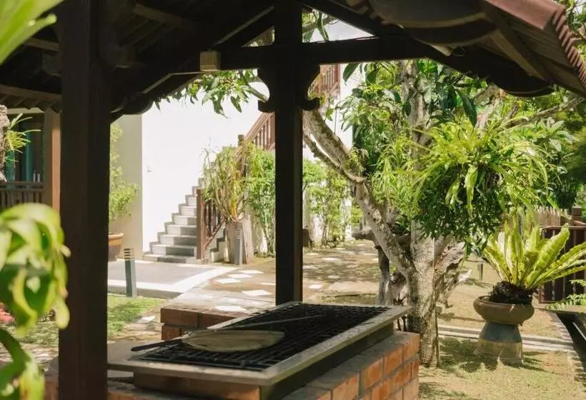 Hotelli Singgahsana Villa