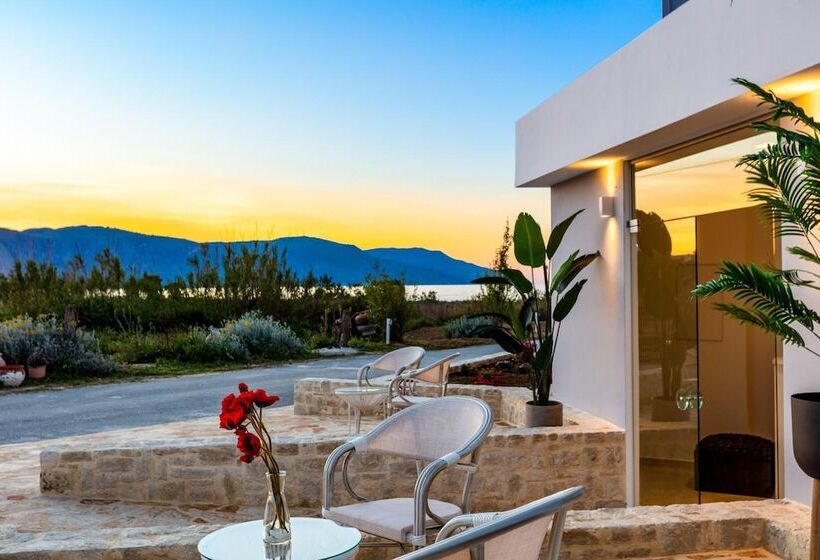 پانسیون Pinelopi Beach Suites