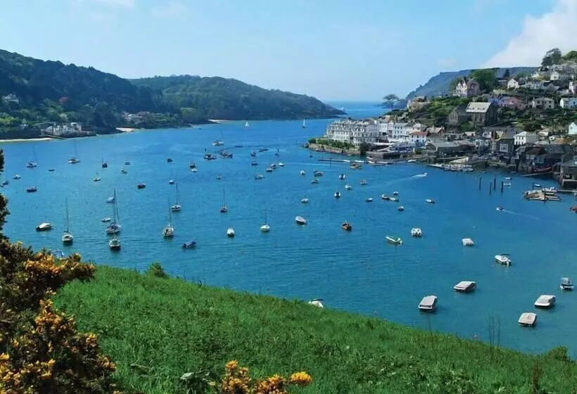 1 Combehaven