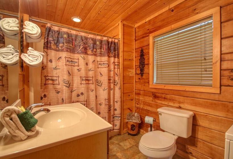 Cottage In The Pines #297