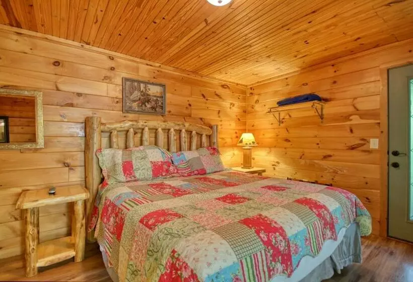 Cottage In The Pines #297