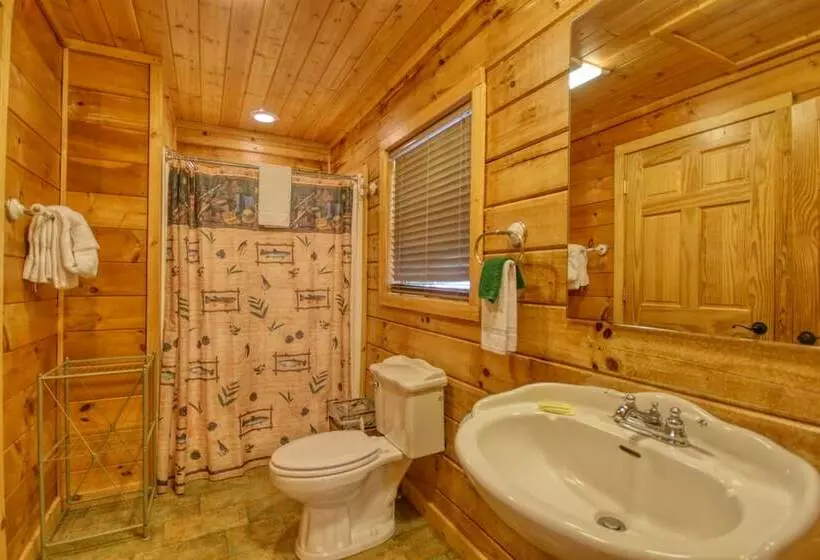 Cottage In The Pines #297