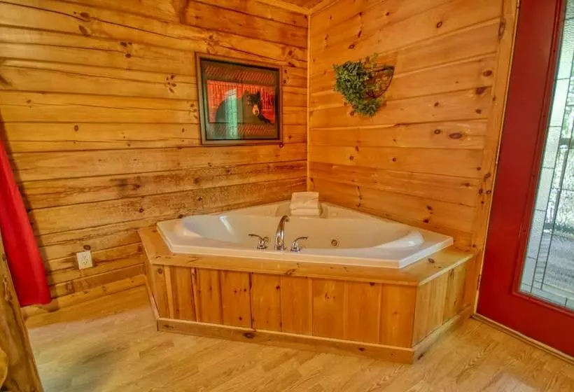 Cottage In The Pines #297