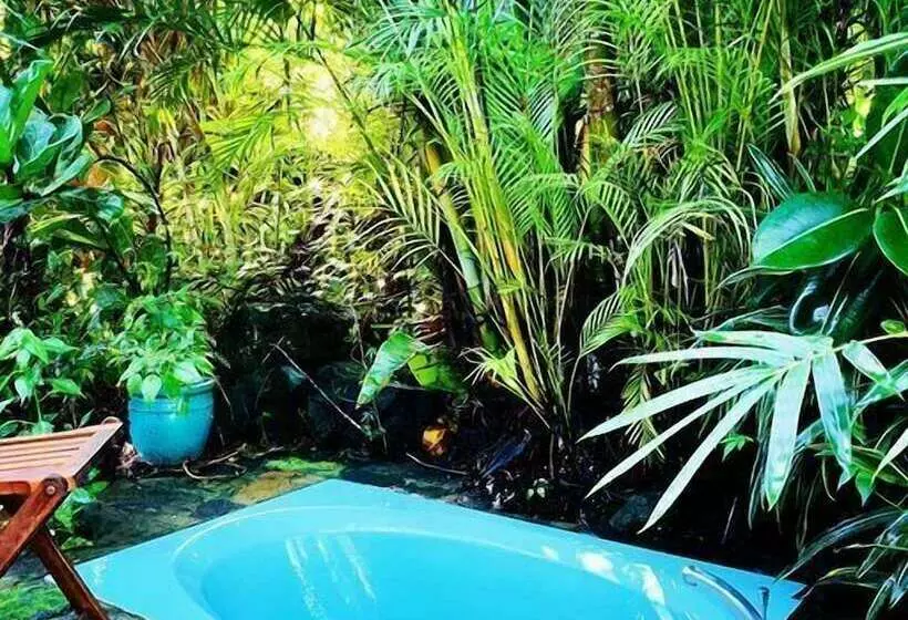 Aamiaismajoitus (B&B) Dragonfly Ranch