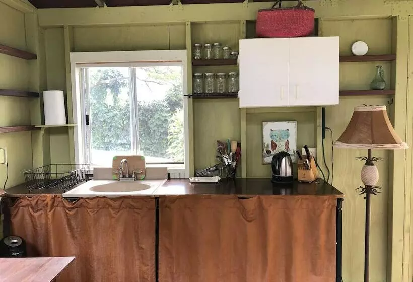 Aamiaismajoitus (B&B) Dragonfly Ranch