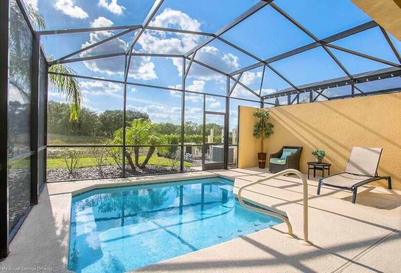 Enjoy The Private View! Roomy Town Home With Pool, 20 Mins From Disney #5st739