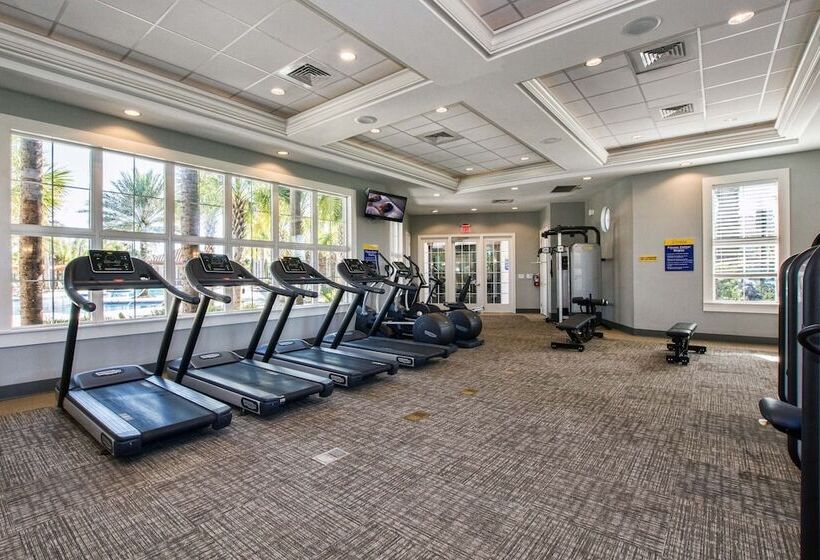 Enjoy The Private View! Roomy Town Home With Pool, 20 Mins From Disney #5st739