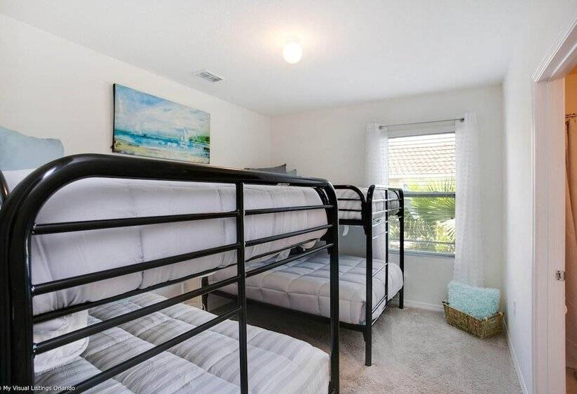 Enjoy The Private View! Roomy Town Home With Pool, 20 Mins From Disney #5st739