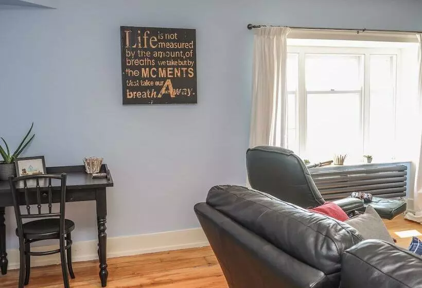 Gadlys House   Beau View