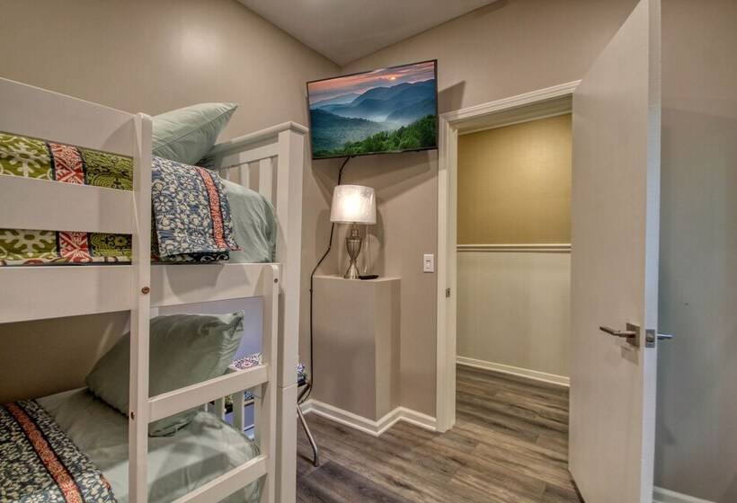 Gatlinburg   Barbara S Song #4125