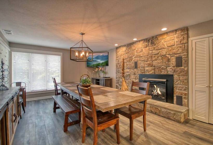 Gatlinburg   Barbara S Song #4125