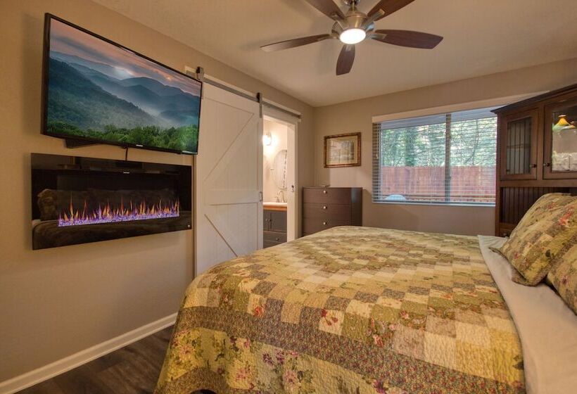 Gatlinburg   Barbara S Song #4125