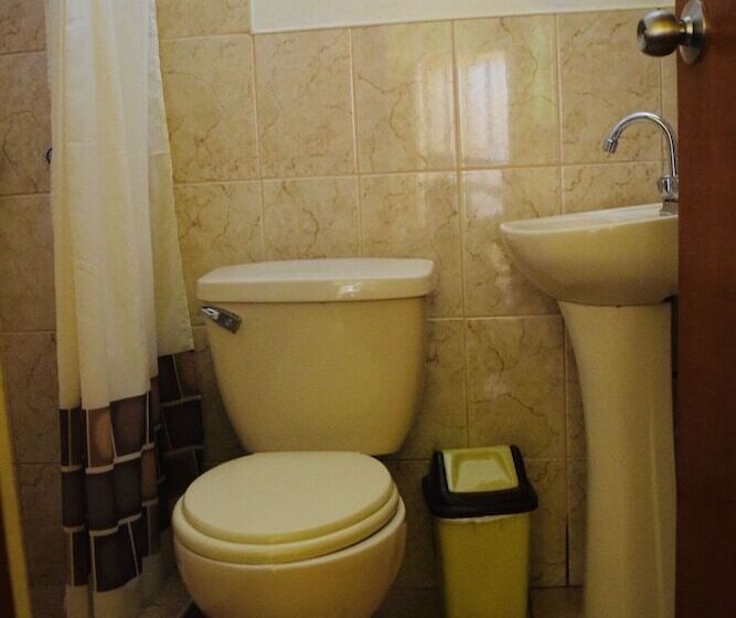 Hotel Hospedaje Roly