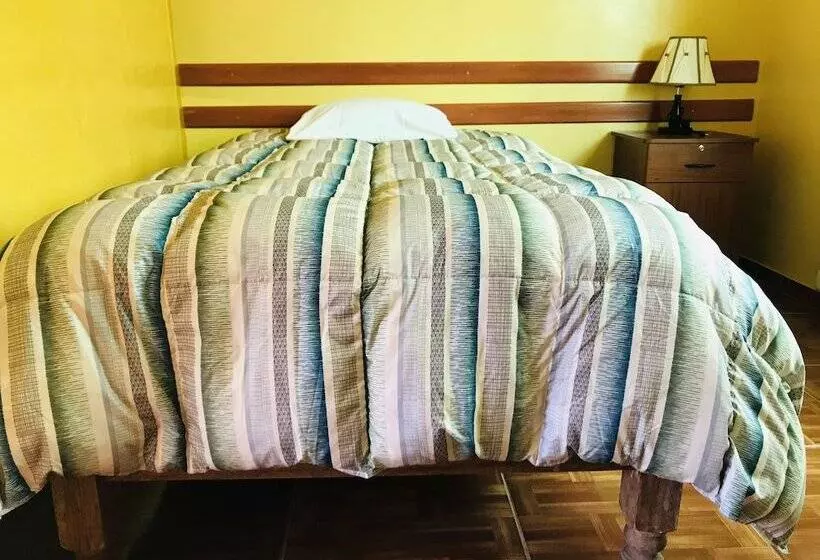 Hotelli Hospedaje Roly