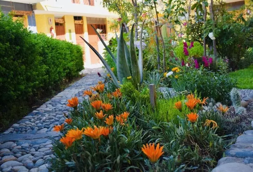 Hotelli Hospedaje Roly