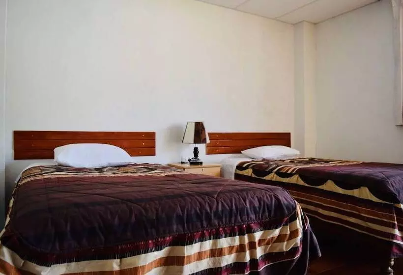 Hotelli Hospedaje Roly