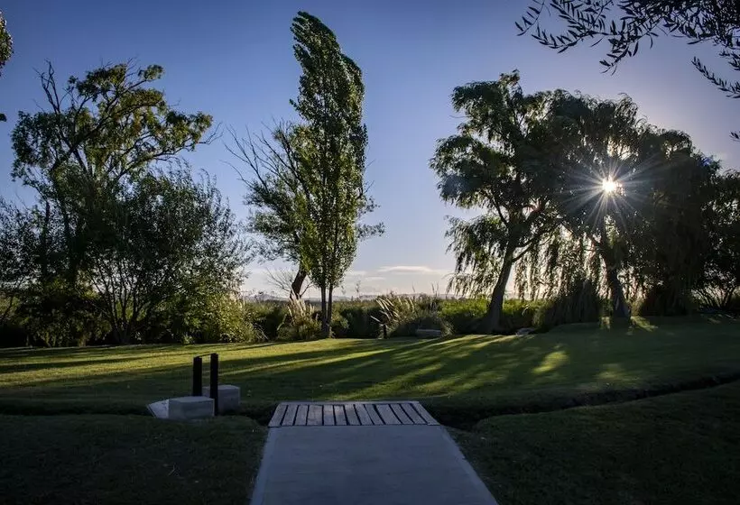 هتل Finca La Escondida San Rafael