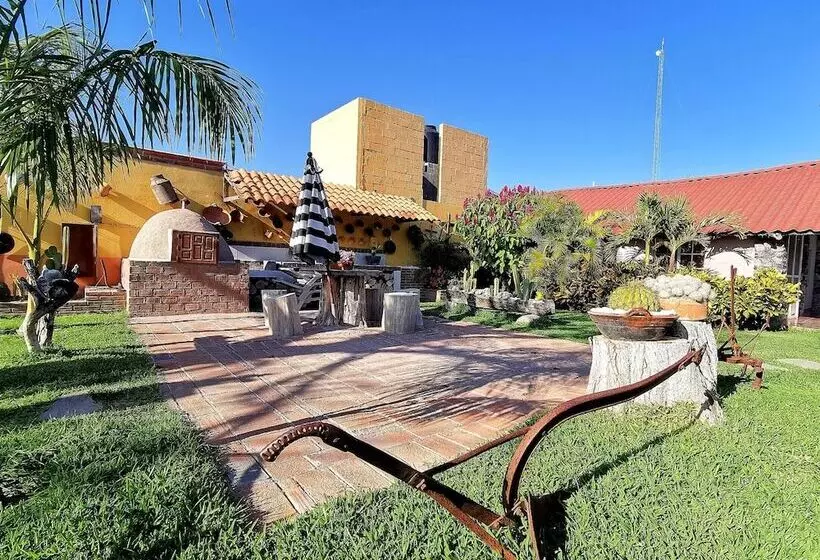 ホテル La Estancia Spa
