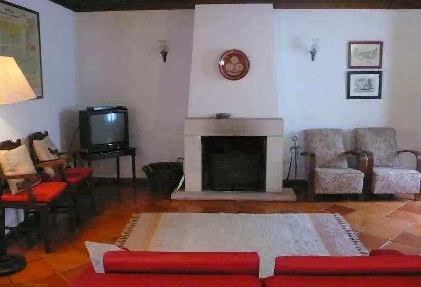 Maaseutuhotelli Casa Da Avó Genoveva