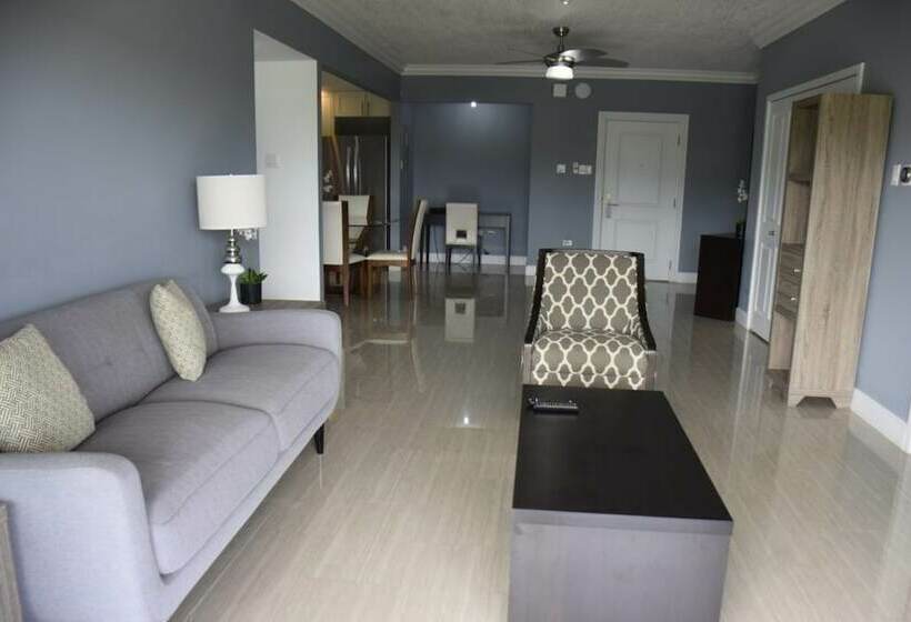 هتل Sunset Marina Suites 2 & 3 Bedrooms