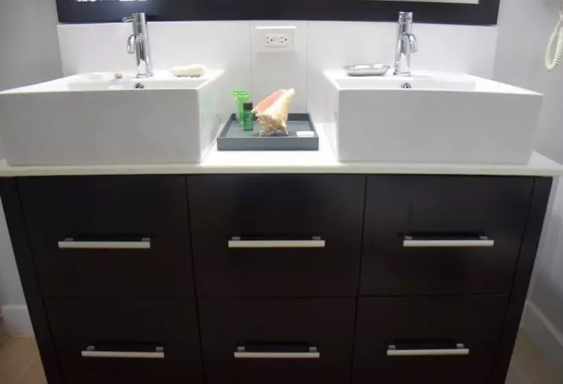هتل Sunset Marina Suites 2 & 3 Bedrooms