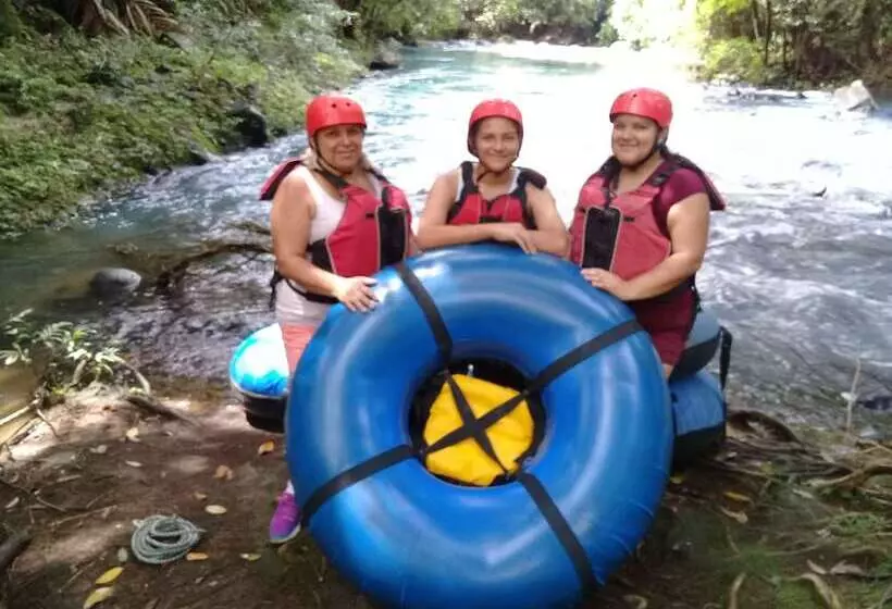 Hotelli Wonderful View Cabins