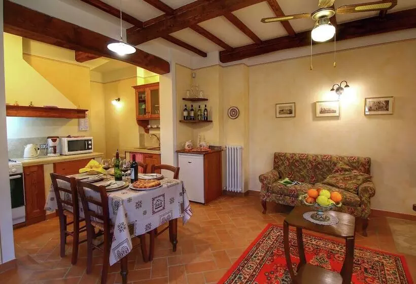 Lush Apartment In Lucignano With Pool