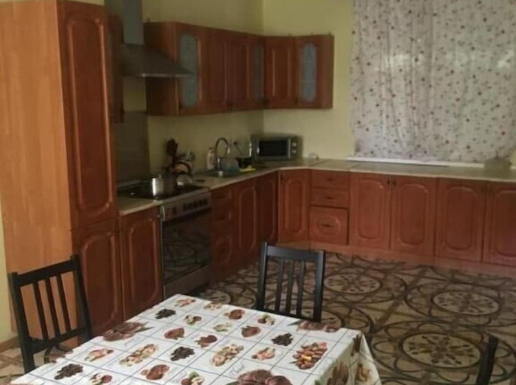 پانسیون Adrada Palace Guest House