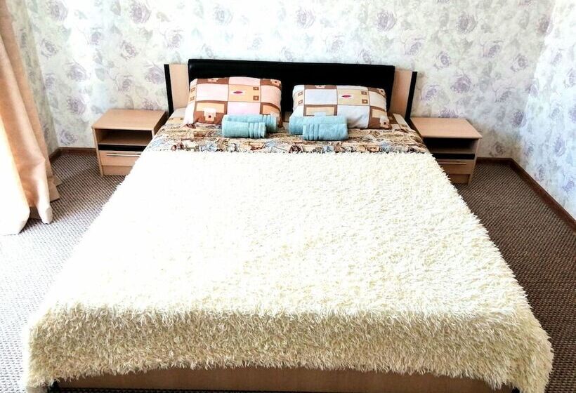 پانسیون Adrada Palace Guest House