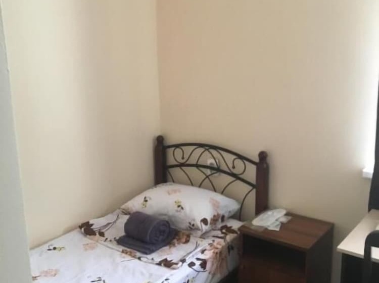 پانسیون Adrada Palace Guest House