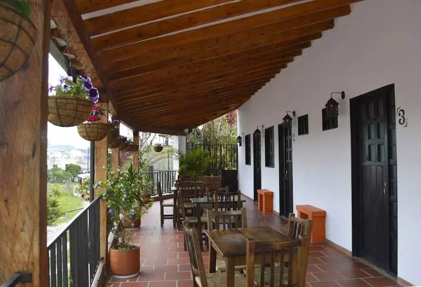 ペンション Balcones De La Casona Hostel