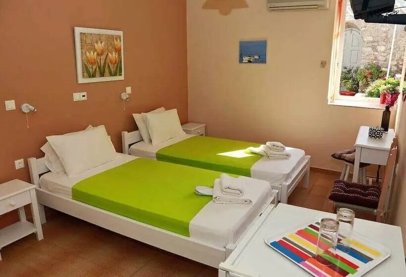 Majatalo Theano Guesthouse