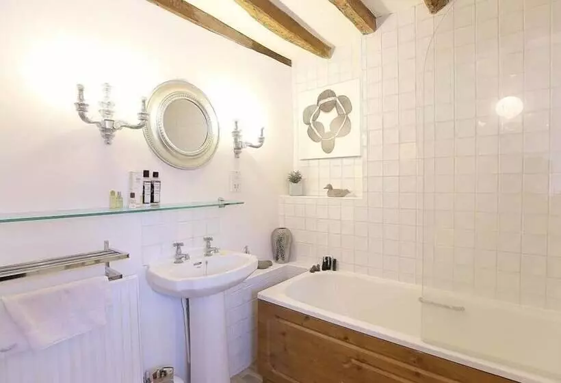 Pike Cottage