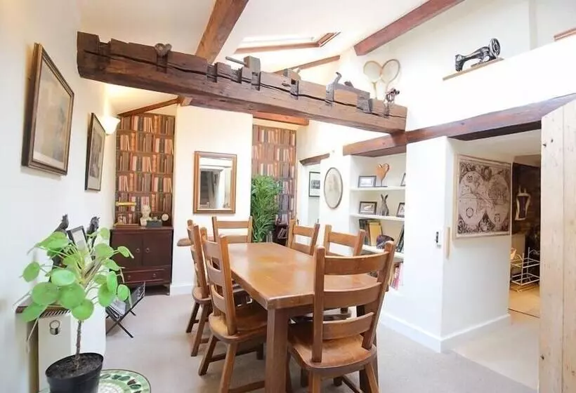 Pike Cottage