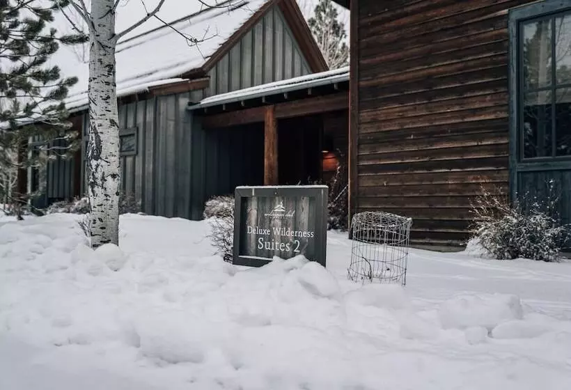 Lomakeskus Wilderness Club