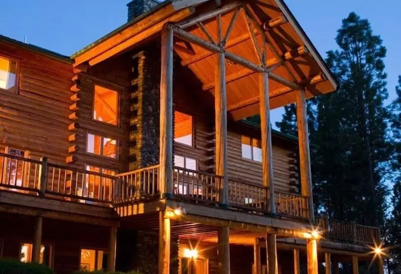 Lomakeskus Wilderness Club