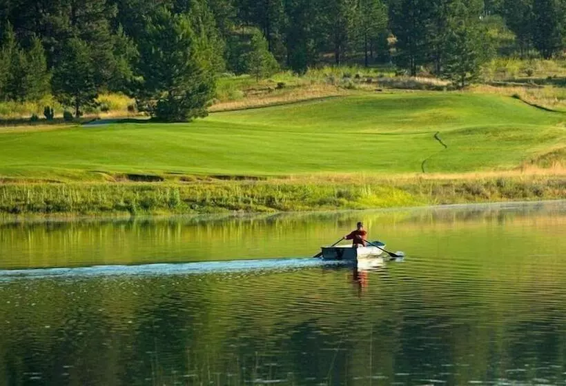 Lomakeskus Wilderness Club