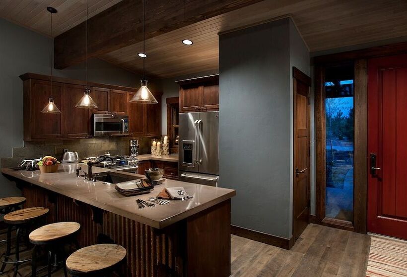 منتجع Wilderness Club