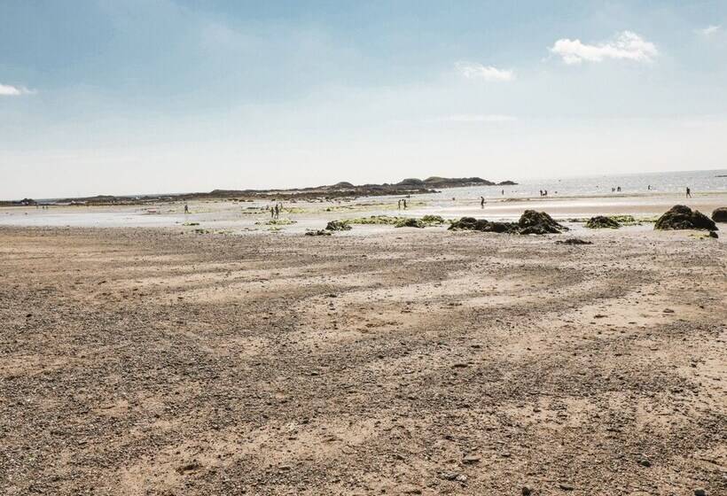 10 Pen Llanw Tides Reach