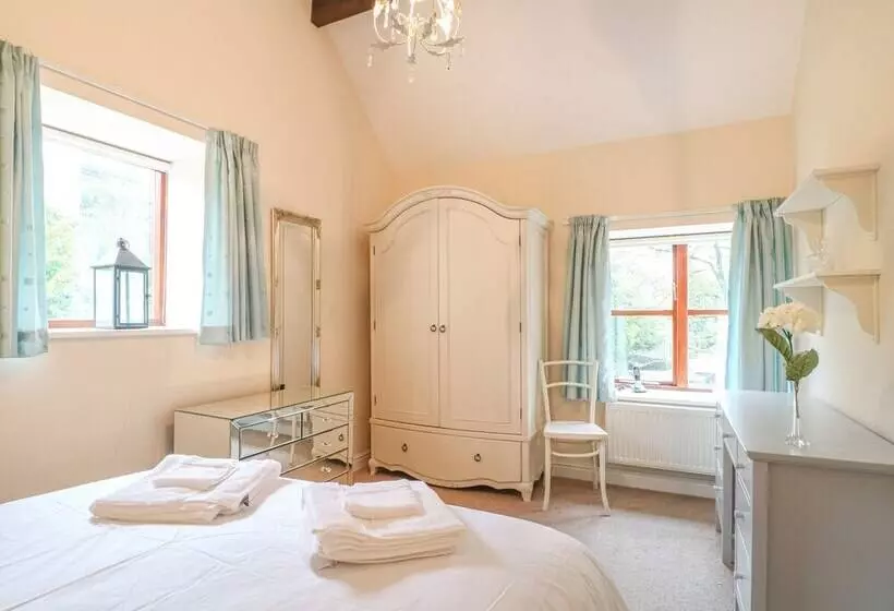 Brookside Cottage