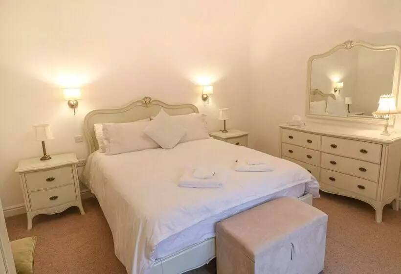 Brookside Cottage