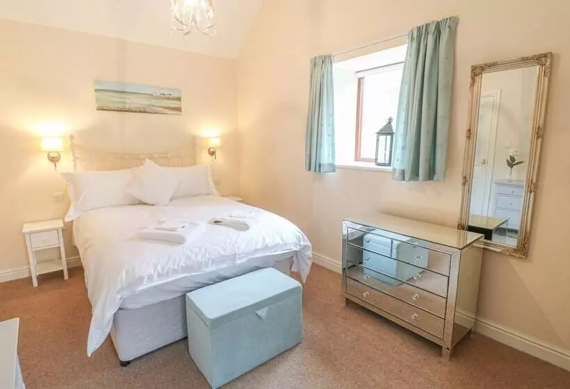 Brookside Cottage